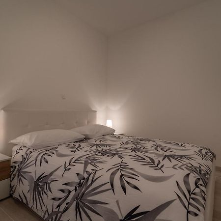 Apartman Pjer 트로기르 외부 사진